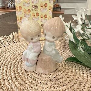 Precious Moments Vintage 1993 Girl / Boy On Stump Salt and Pepper Shakers 357308